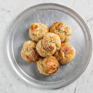 Garlic Bread Knots